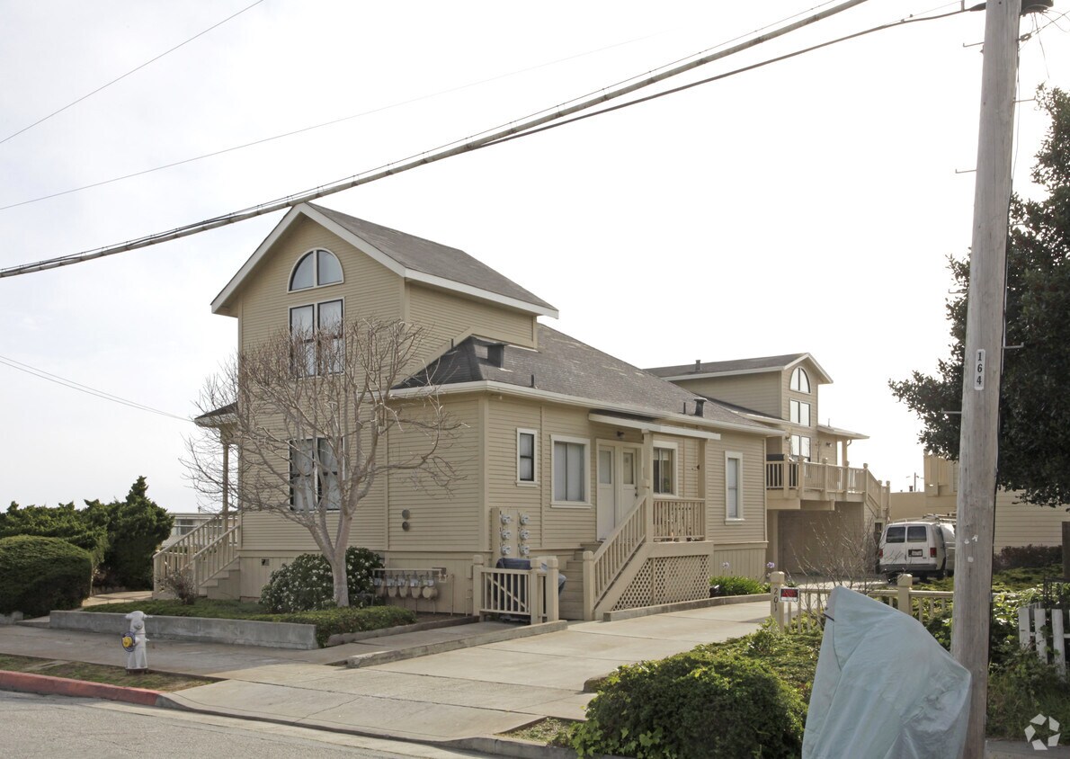 Primary Photo - 201 Monroe St