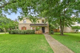 Building Photo - 4003 Chapel Square Dr