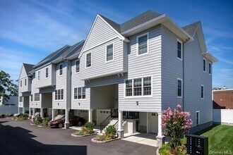 Building Photo - 1 Wallace Ct