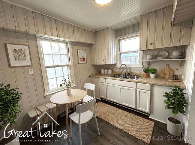 Building Photo - Lovely 3 Bedroom 1 Bathroom now available for rent