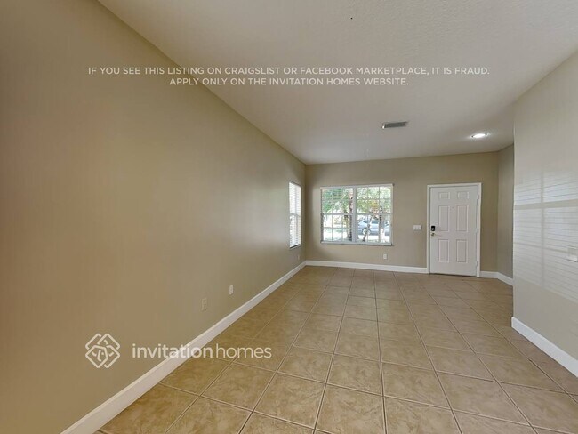 Foto del edificio - 8809 Cameron Crest Dr