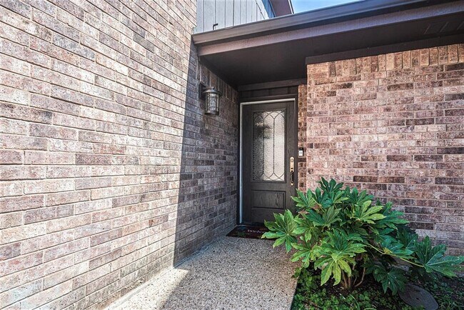 Foto del edificio - 3402 Courtyard Cir