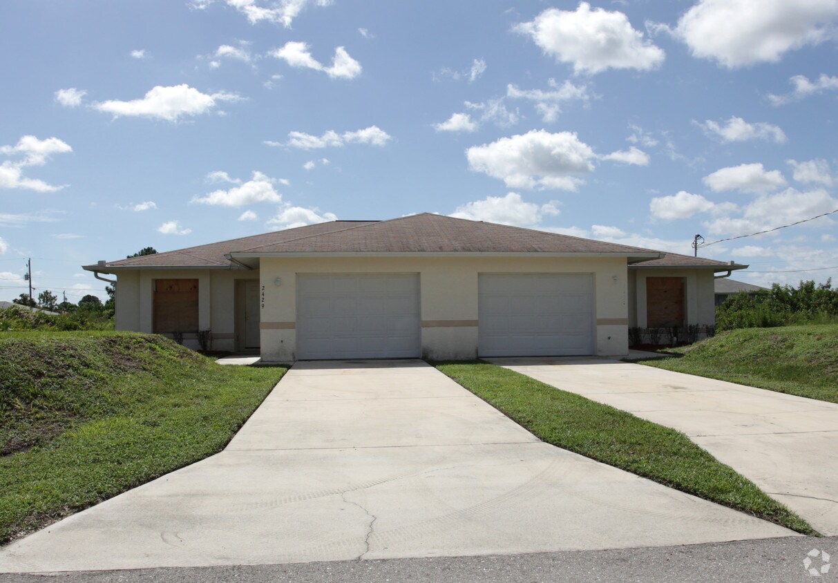 2429 Quentin Ave S, Lehigh Acres, FL 33973 Apartments in Lehigh Acres, FL