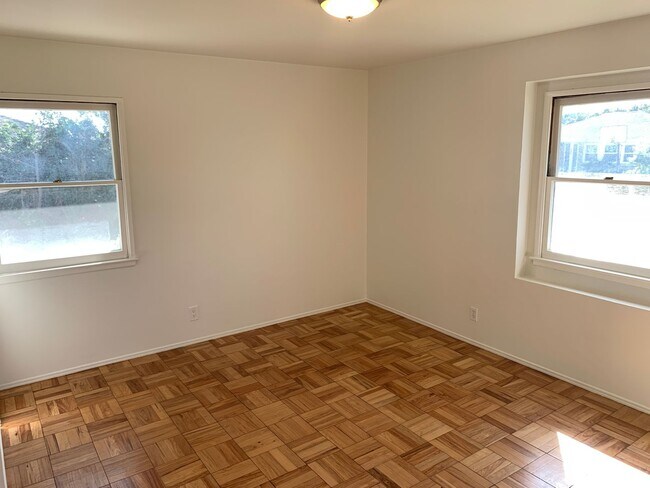Foto del edificio - 3 bed/1 bath Mesa Beach Home!