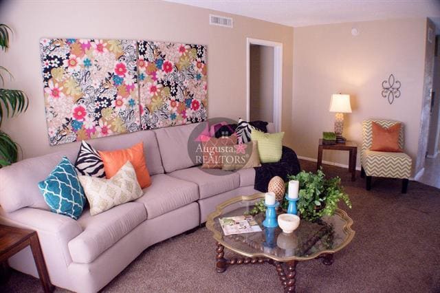 Foto del edificio - 2800 Sayles Blvd