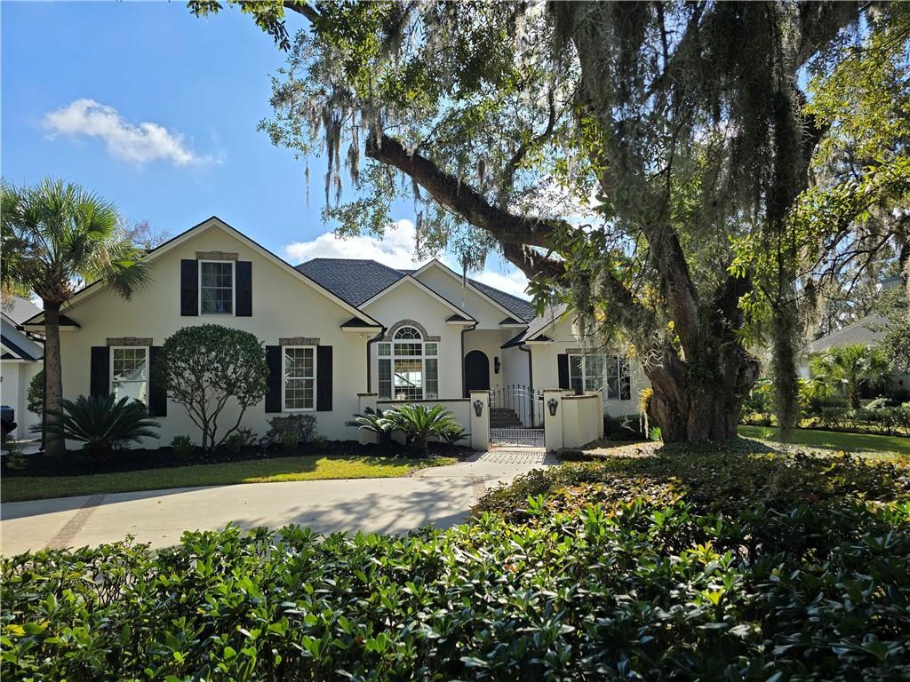 Foto principal - 205 Sutherland Dr