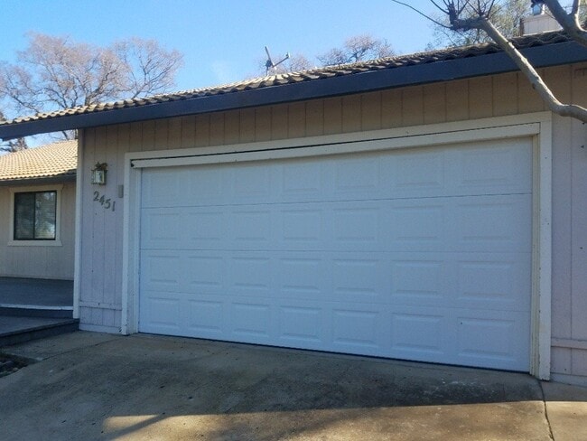 Building Photo - Very Nice 3bd 2 bath House for rent in Cameron Park
