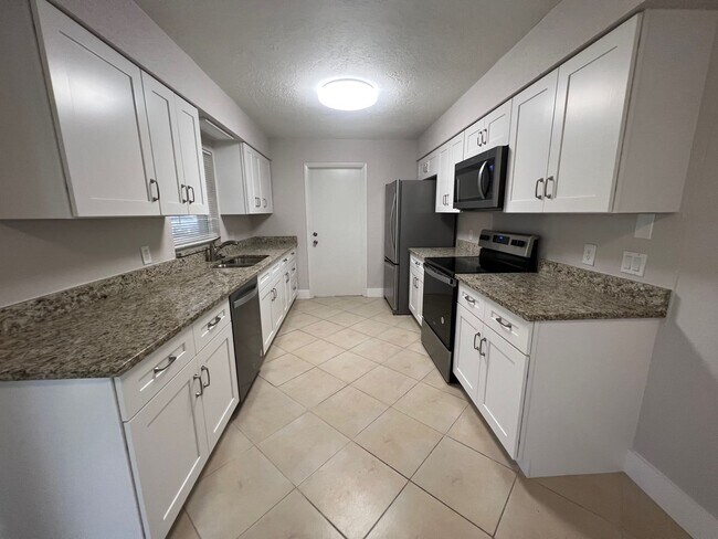 Building Photo - 20250 Midway Boulevard 33952