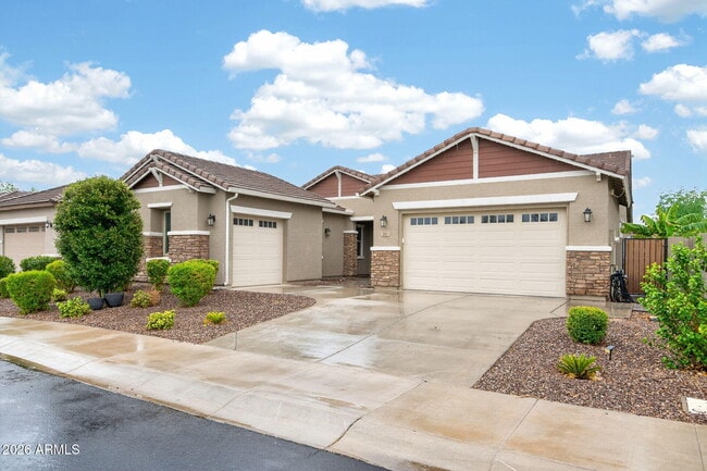 Building Photo - 203 E Birchwood Pl