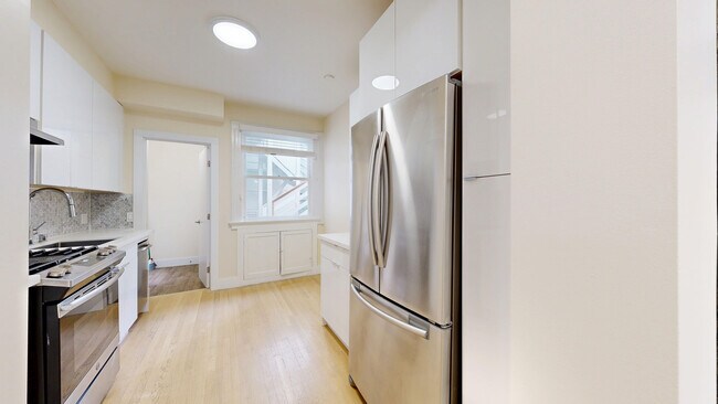 Foto del edificio - 1637 Sacramento St