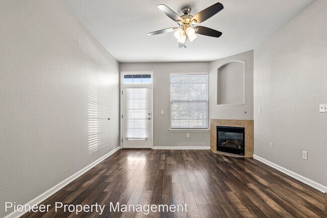 Building Photo - 2 br, 2 bath House - 5735 Genoa Way #103