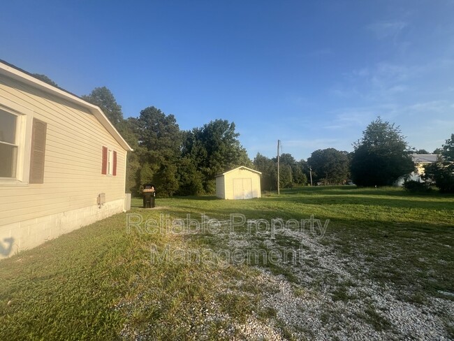 Building Photo - 1808 Amelia Church Rd