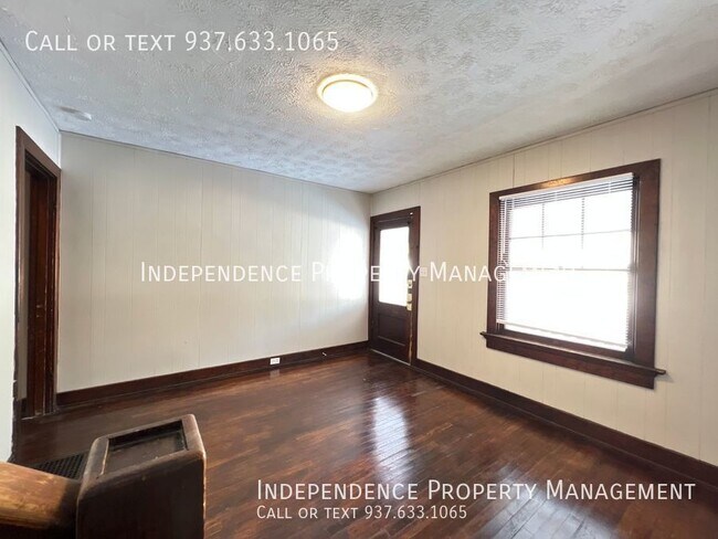 Building Photo - Sta Clara Pair - MOVE IN SPECIAL " GET YOU...