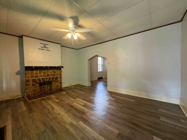 Building Photo - 420 Arabella St