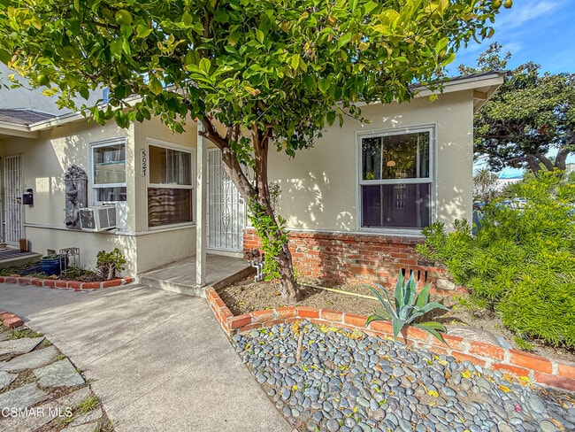 Foto del edificio - 5027 Cahuenga Blvd