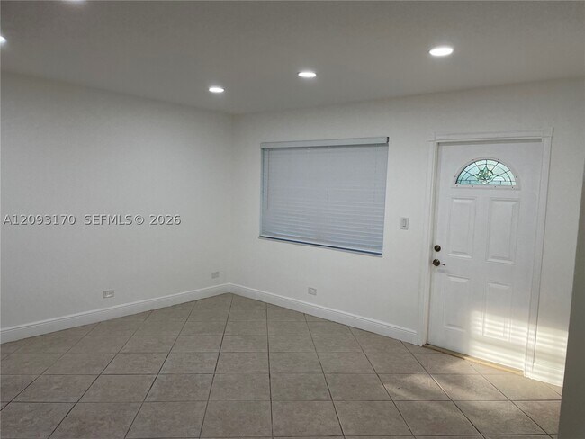 Foto del edificio - 7023 SW 22nd St
