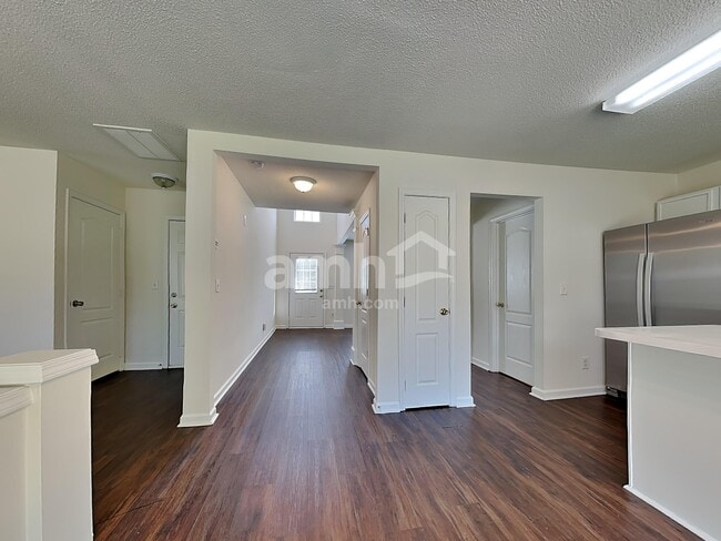 Foto del edificio - 4808 Cardinal Grove Blvd