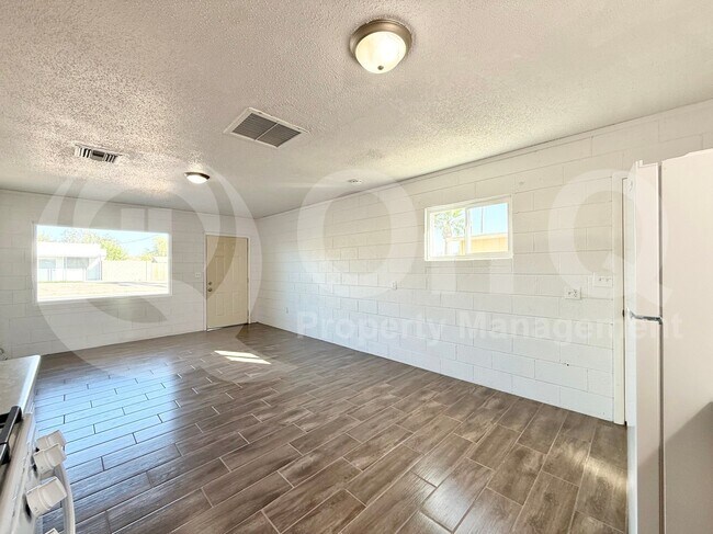 Foto del edificio - 16 1/2 South 81st Street