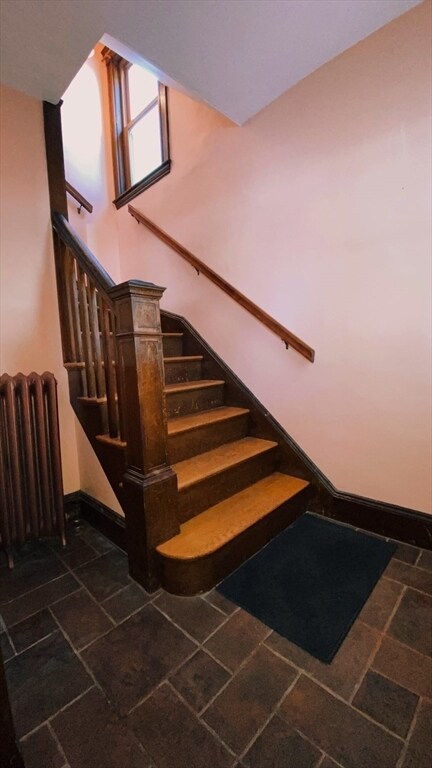 Foto del edificio - 4-4 Sunset Hill Rd