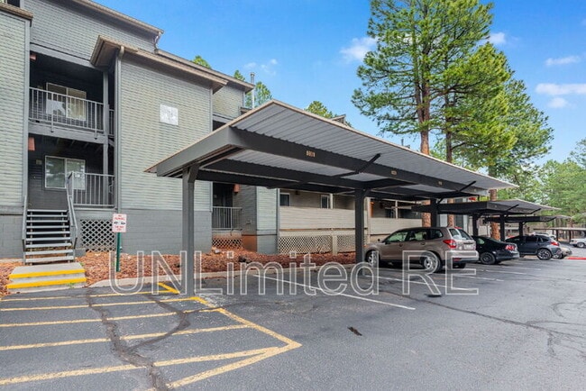 Foto del edificio - 1385 W University Ave