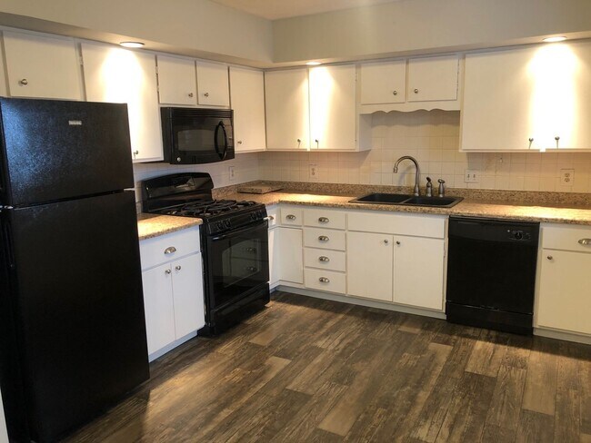 Foto del edificio - Remodeled 4 Bedroom House! MUST SEE!