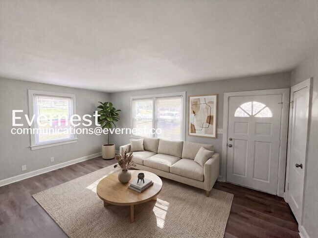 Photo - 3 Bed/1.5 Bath Home with Off-Street Parking / Pet-Friendly / Coming Soon!