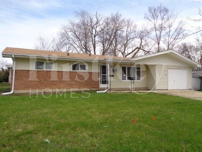 Building Photo - 447 Talala St