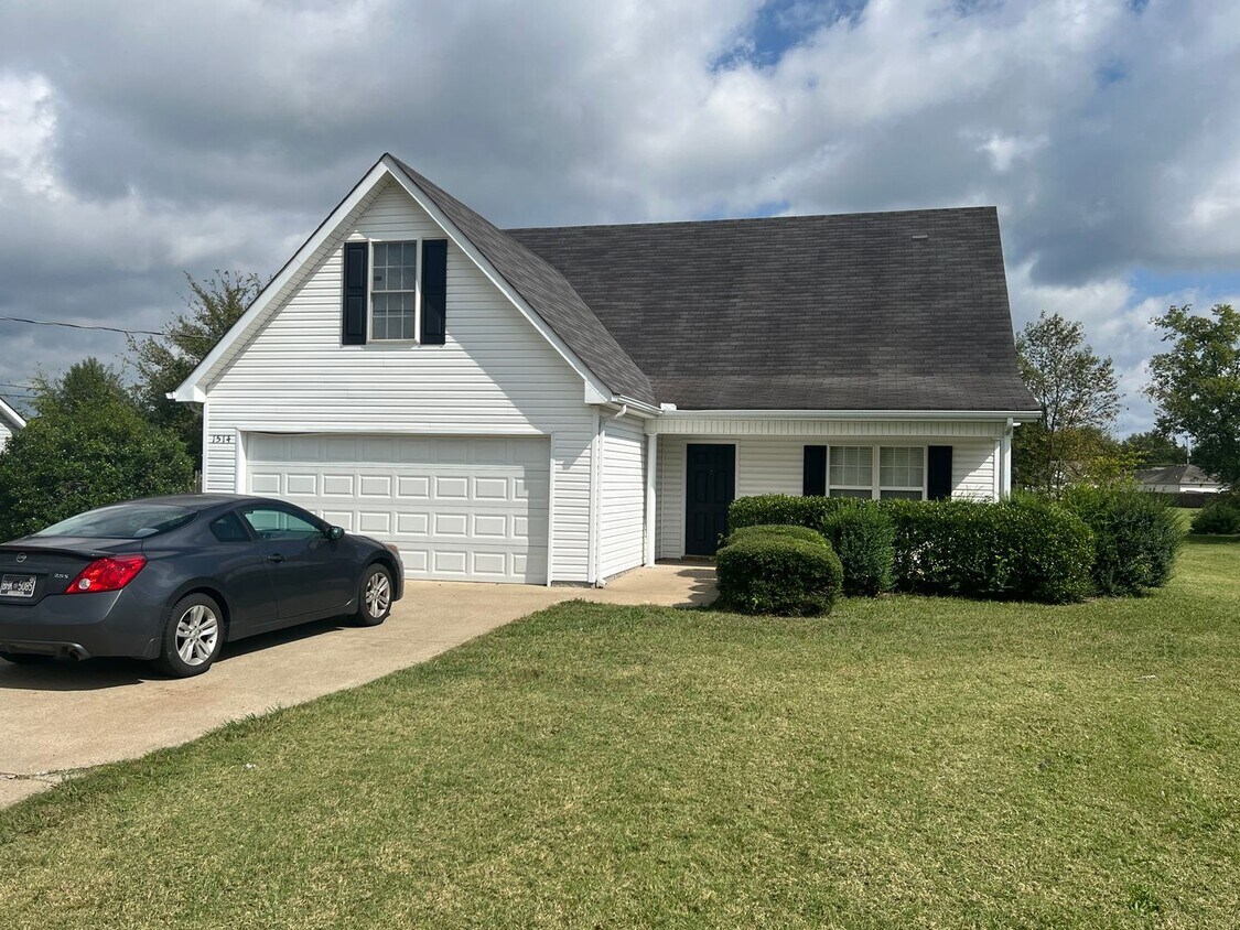 1514 Journey Dr, Murfreesboro, TN 37130 House Rental in Murfreesboro