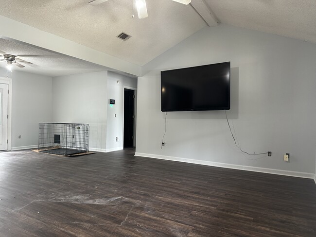 Foto del edificio - 1333 Loblolly Dr