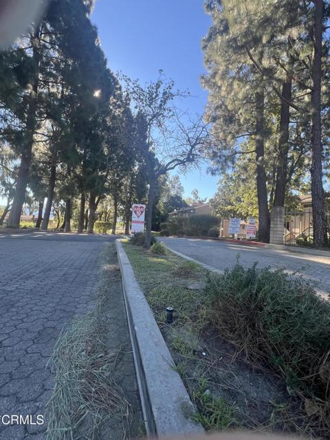 Foto del edificio - 2181 Euclid Ave