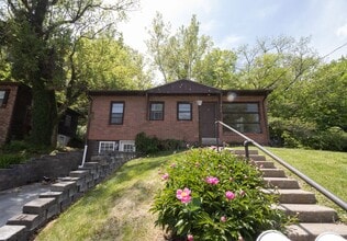 Building Photo - 1804 Sunrise Dr