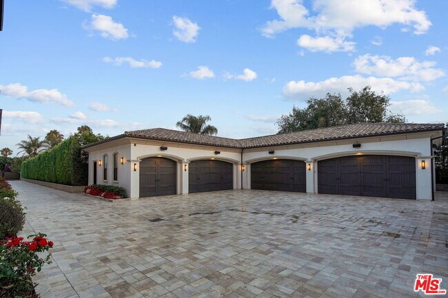 Foto del edificio - 20101 SW Cypress St