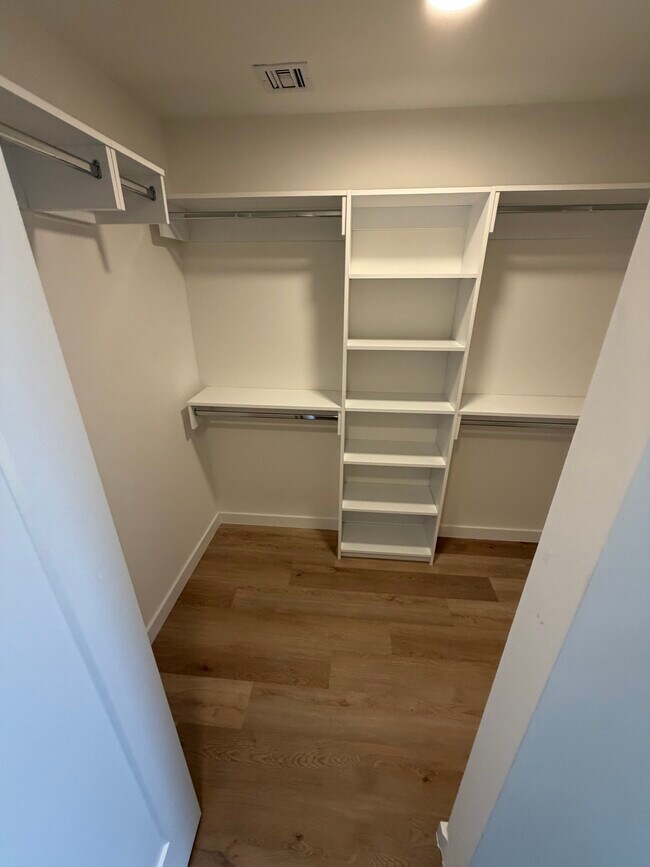 Foto del edificio - 226 Jamaica Dr