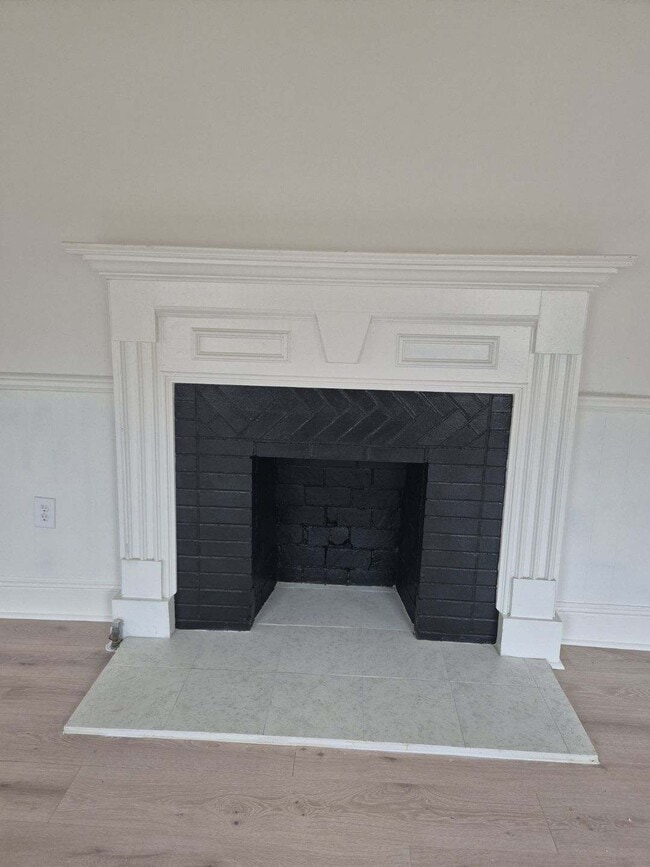 Building Photo - 4104 Old Austell Rd