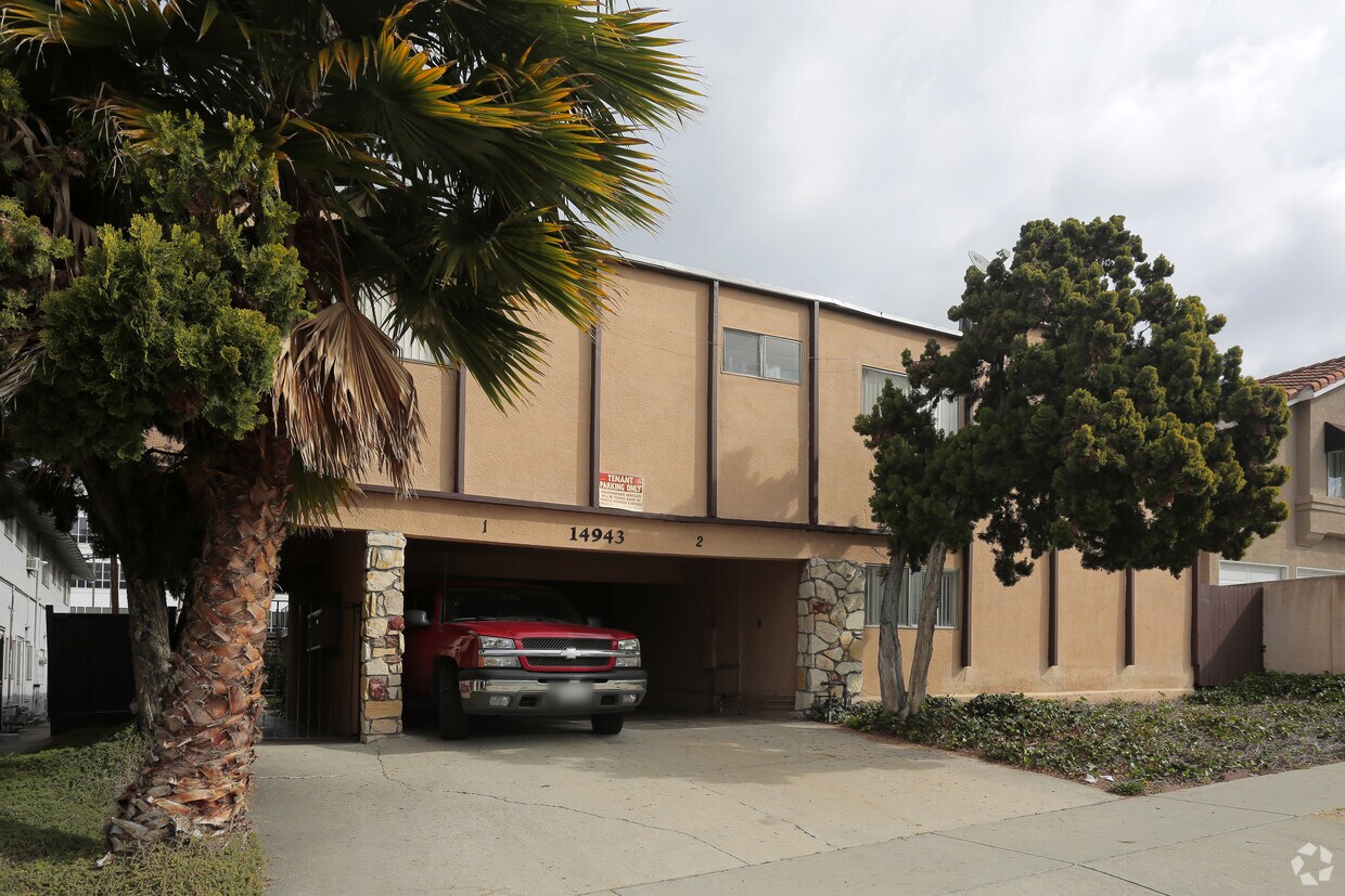 Foto del edificio - 14943 Gagely Dr