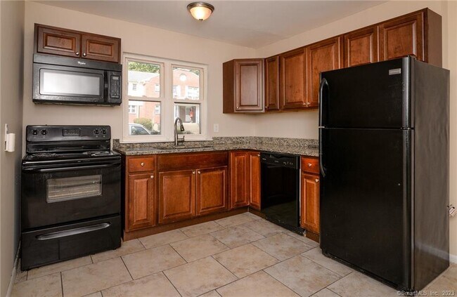 Building Photo - 42 Abner Ct