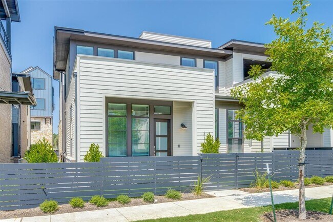 Building Photo - 4219 Elevator Dr