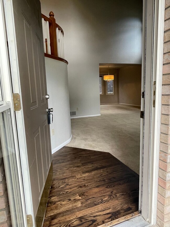 Building Photo - Beautiful Two-Story Home in Cul-de-sac