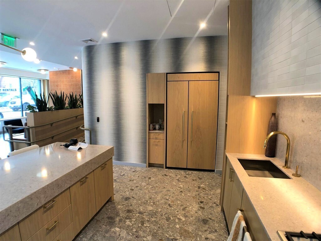 Primary Photo - 11 Burney St