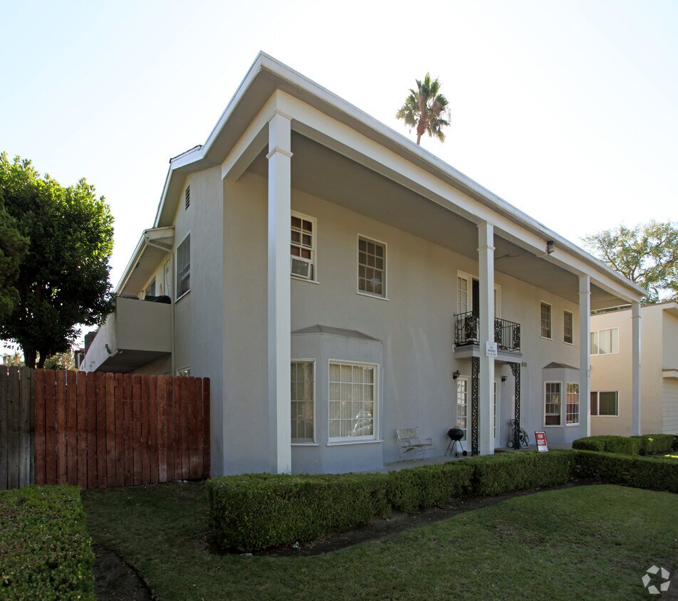 Building Photo - 918 S Arden St