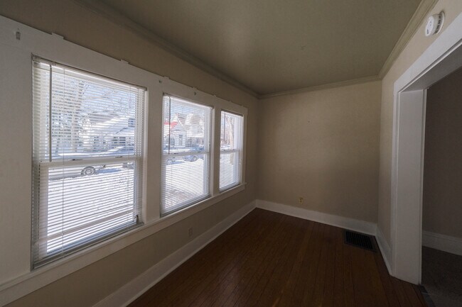 Building Photo - 623 Lafayette Ave