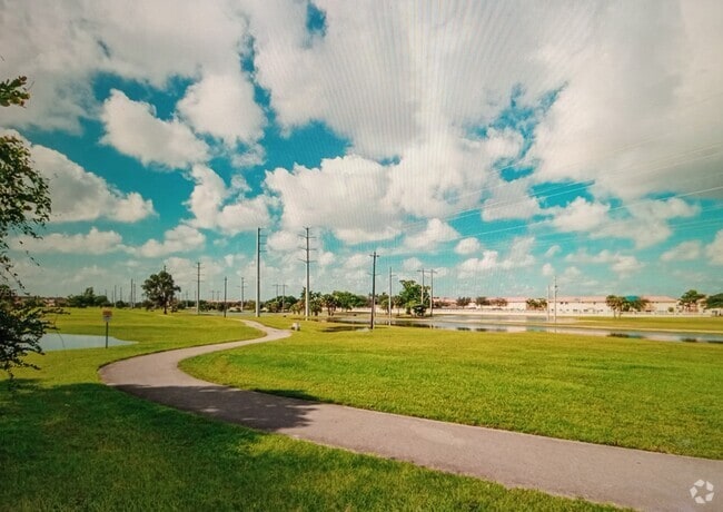 Building Photo - 17800 NW 73rd Ave
