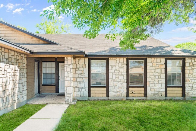 Foto del edificio - 5202 Gawain Dr, San Antonio, TX 78218