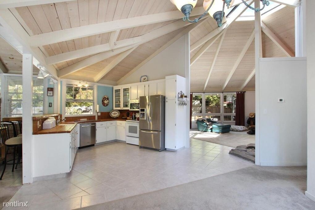 Foto del edificio - 3 br, 2 bath House - 612 Valencia Rd