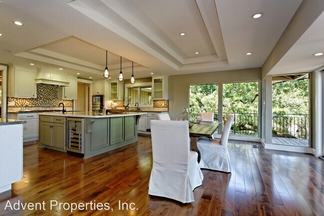 Foto del edificio - 4 br, 4.5 bath House - 38 Los Altos Rd