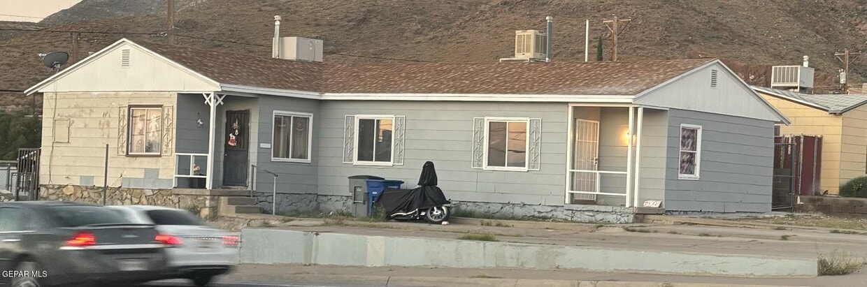 Primary Photo - 2532 Mountain Ave