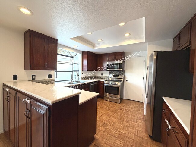 Foto del edificio - 4445 Via Santa Maria