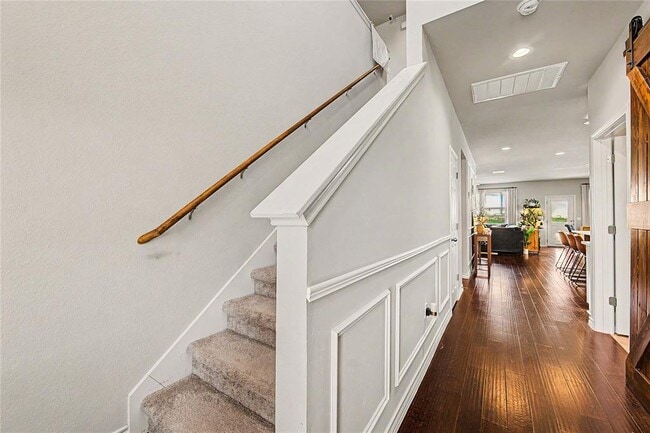 Building Photo - 5809 Lehman Way