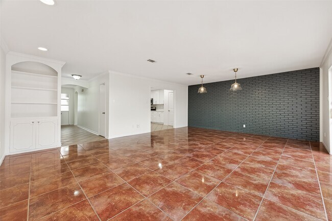 Foto del edificio - 13244 Trail Hollow Dr