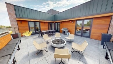 Building Photo - Canary Lofts